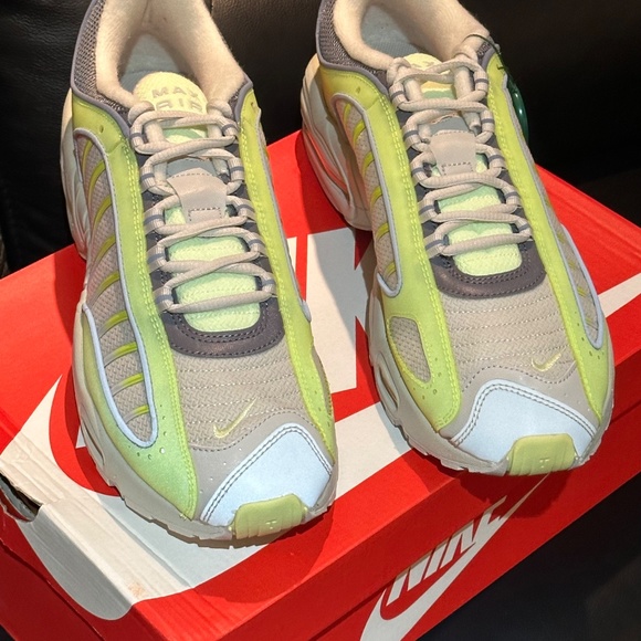 Nike Air Max Tailwind IV 4 Men's Size 11.5 US New w Box CJ0784 700 - Picture 5 of 9